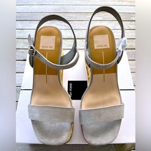 BNWT Gray Dolce Vita Wedges